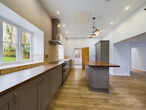 Kitchen- click for photo gallery